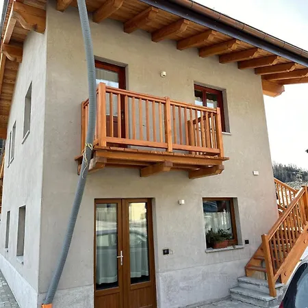 Farix House Apartman *